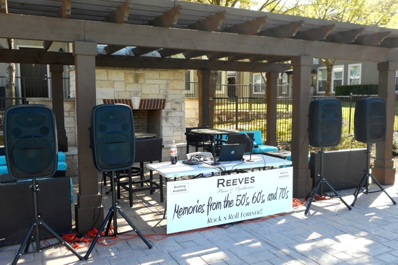 Photo of my typical DJ setup out by the pool on the Reeves Motal Piano and Synthesizer Music Website 