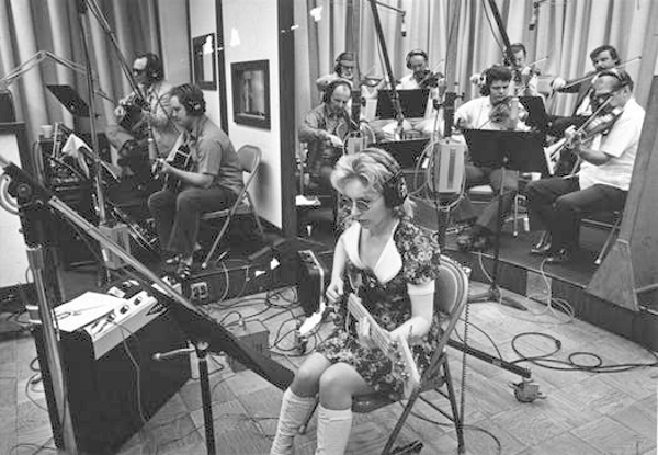 Second photo of The Wrecking Crew with Carol Kaye of the Reeves Motal Piano and Synthesizer Music Website